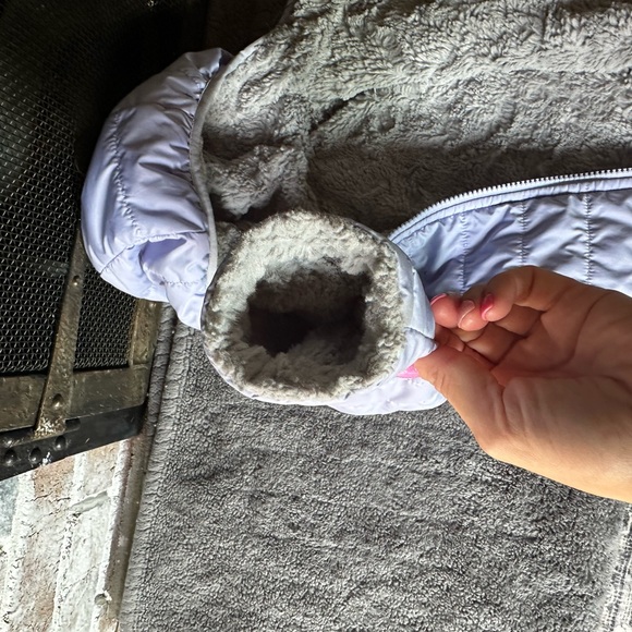 Girls size 3t North face jacket - Picture 3 of 7